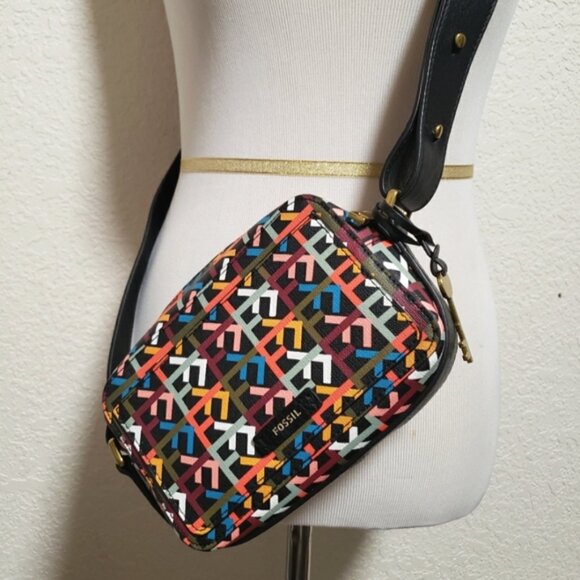 FOSSIL Billie Small Sling  / Crossbody Bag - Picture 1 of 16